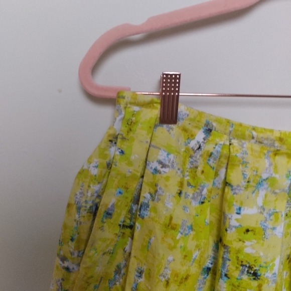 Jack By Bb Dakota Yellow and Blue Abstract Print Pleated Mini Skirt Size 4 - Picture 5 of 12
